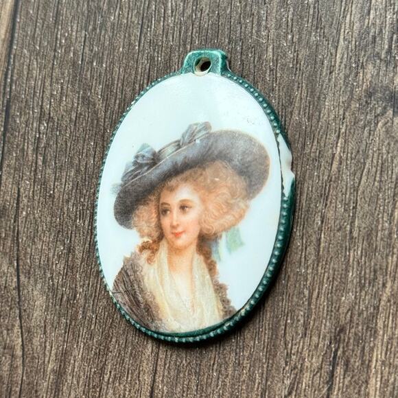 Antique Victorian Porcelain Cameo Portrait Pendant Statement Necklace Jewelry - Picture 4 of 6